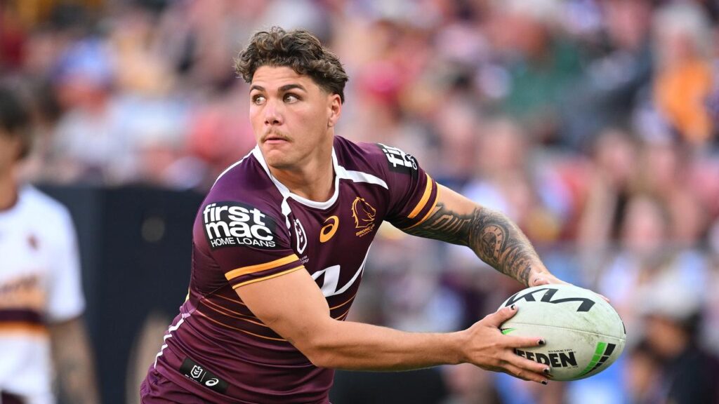 Reece Walsh has got the backing of the Dally M medal winner in the Kangaroos selection debate.
