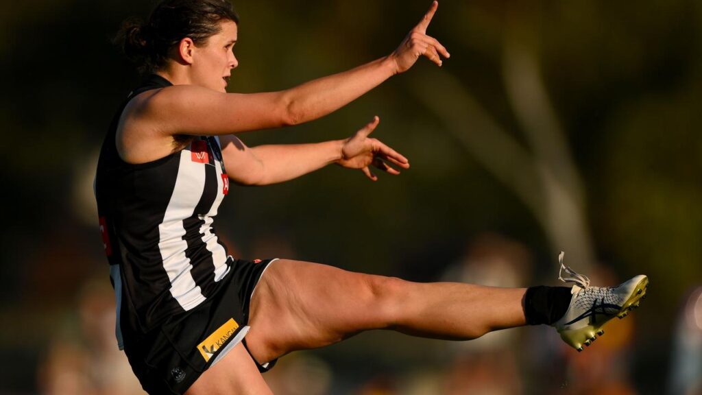 Nell Morris-Dalton has led Collingwood to a 15-point win over Gold Coast.
