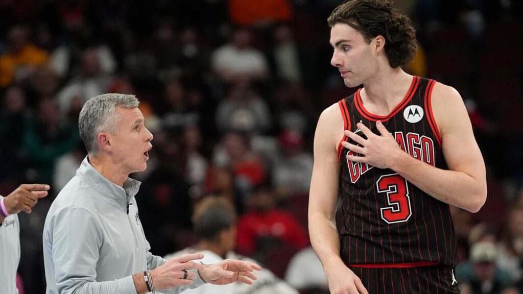 Chicago coach Billy Donovan has given an update on Josh Giddey’s ankle injury.
