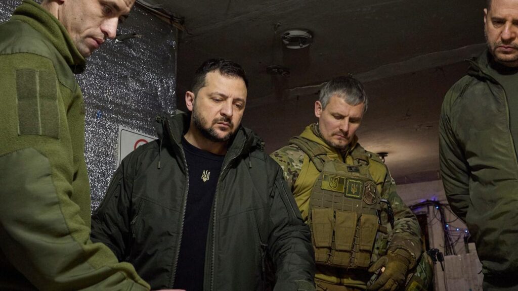 Ukrainian officials say President Volodymyr Zelenskiy could visit the US in the next few days.  
