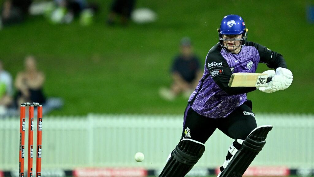 Lizelle Lee walloped her 12th WBBL half-century to inspire a big win for Hobart Hurricanes.
