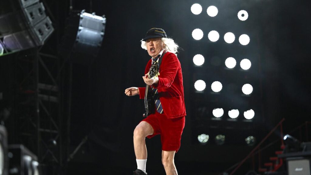 The first show of the Aussie leg of the Power Up World Tour had roars of approval from AC/DC fans.

