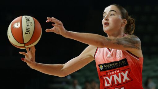 Maley stars in late comeback as Lynx beat Flyers WNBL LYNX FIRE