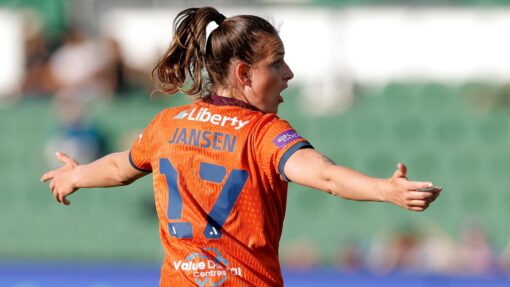 Jansen continues hot run as Roar women sink Glory ALEAGUE GLORY ROAR WOMEN