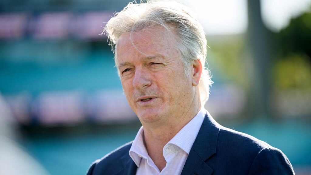Ex-Test skipper Steve Waugh has voiced concerns regarding Australia’s ageing team.
