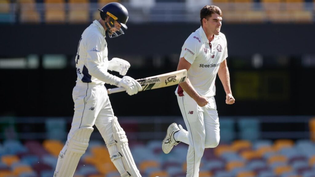 Queensland paceman Xavier Bartlett (right) had a brilliant allround match in victory over Victoria.
