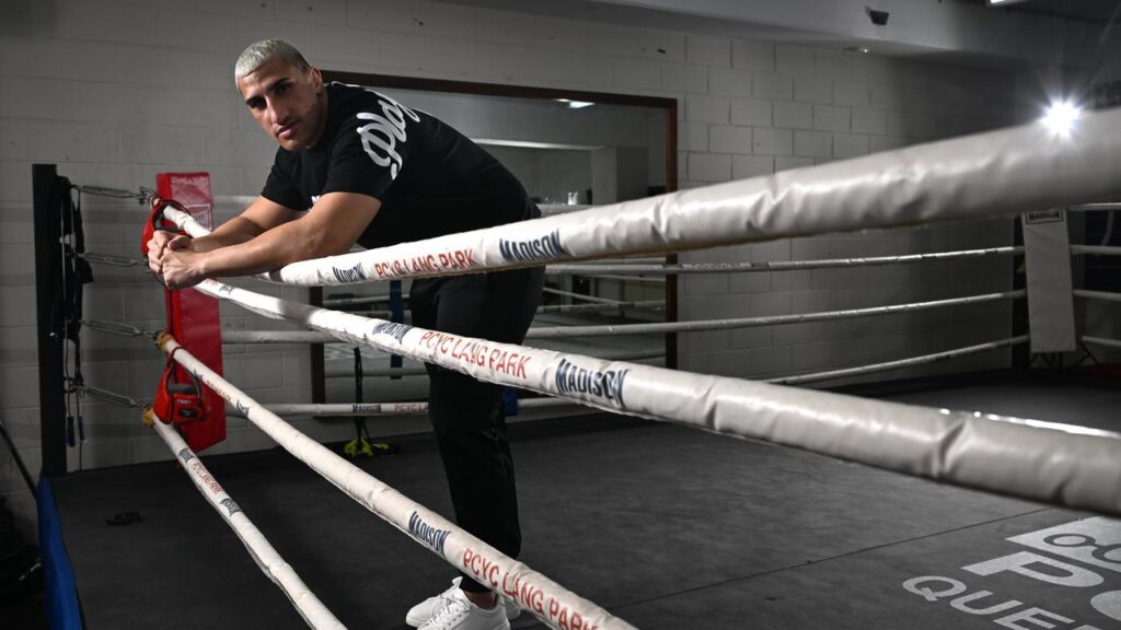 Justis Huni has pulled out of his next fight following the death of his trainer Keri Fui.
