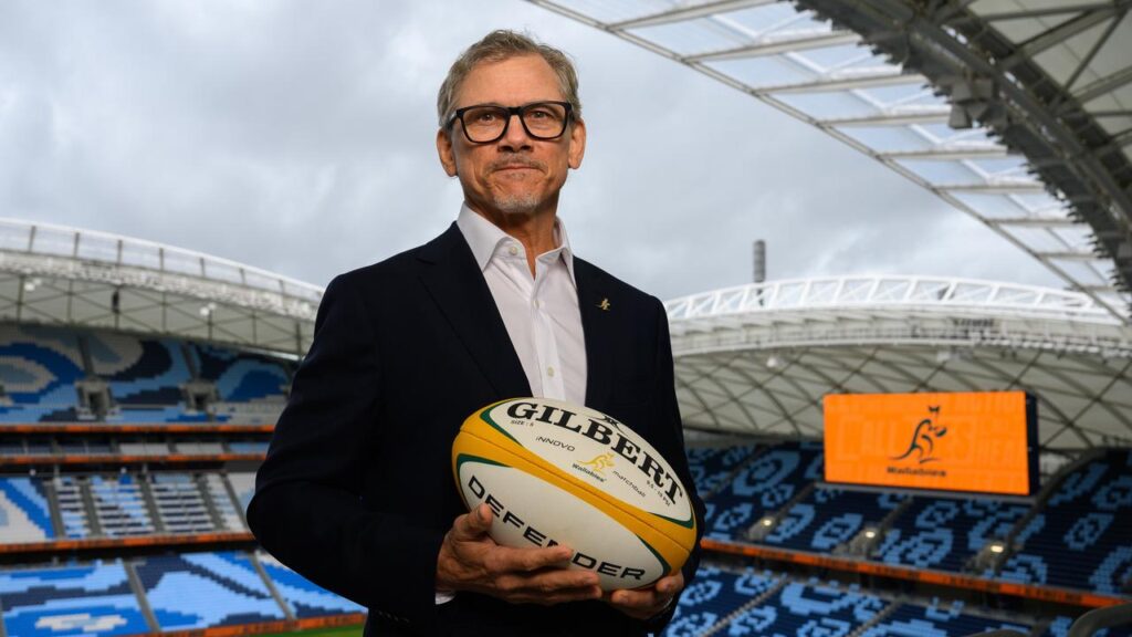 Les Kiss will take over as Wallabies coach when Australia faces Japan away in August next year.
