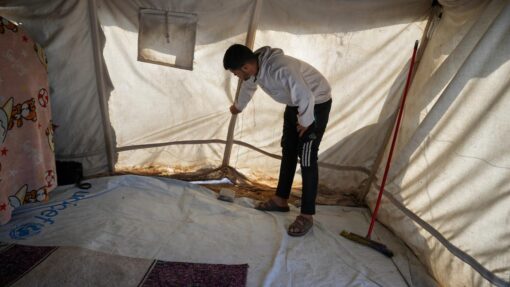 First major winter rains pummel Gaza, destroying tents Israel Palestinians Gaza
