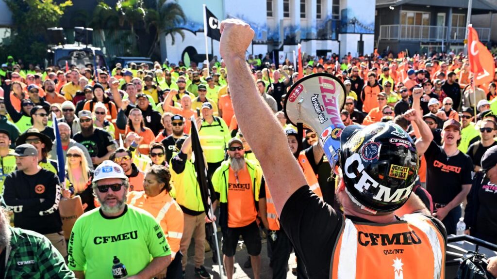 Construction is dangerous and builders need a union, an inquiry into the CFMEU has been told.
