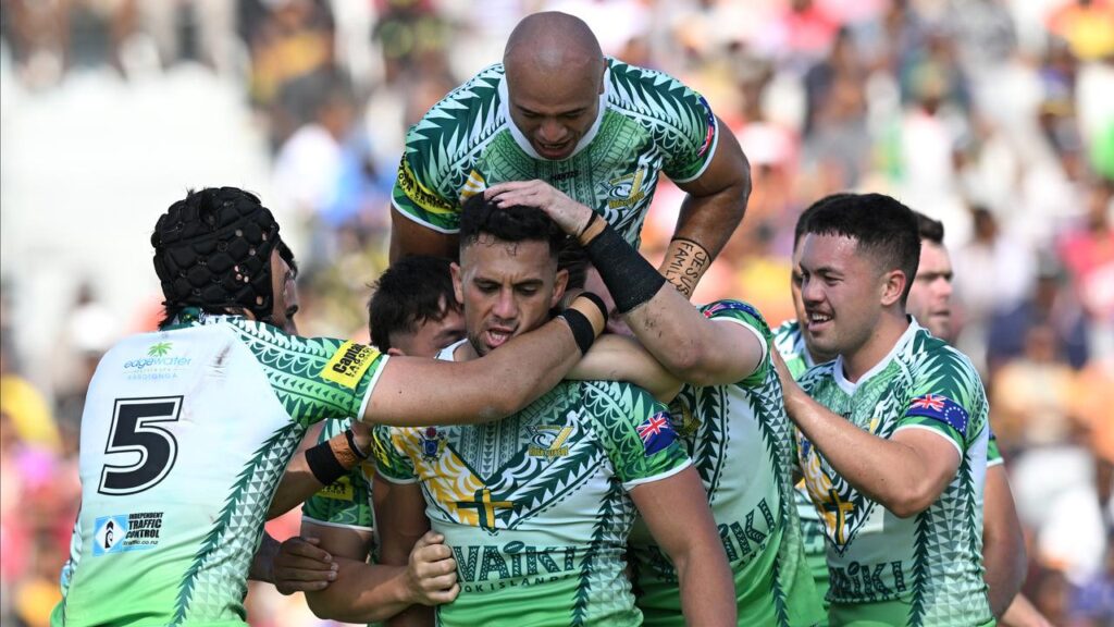 Cook Islands have beaten South Africa to clinch the final place at the Rugby League World Cup.
