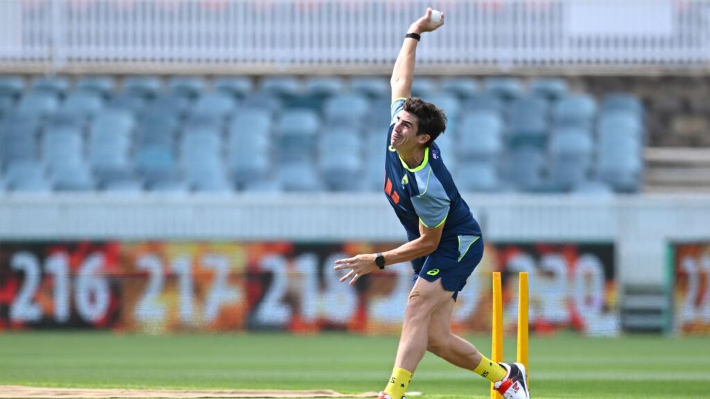 Australia have brought in Sean Abbott for the T20 match against India in Hobart.