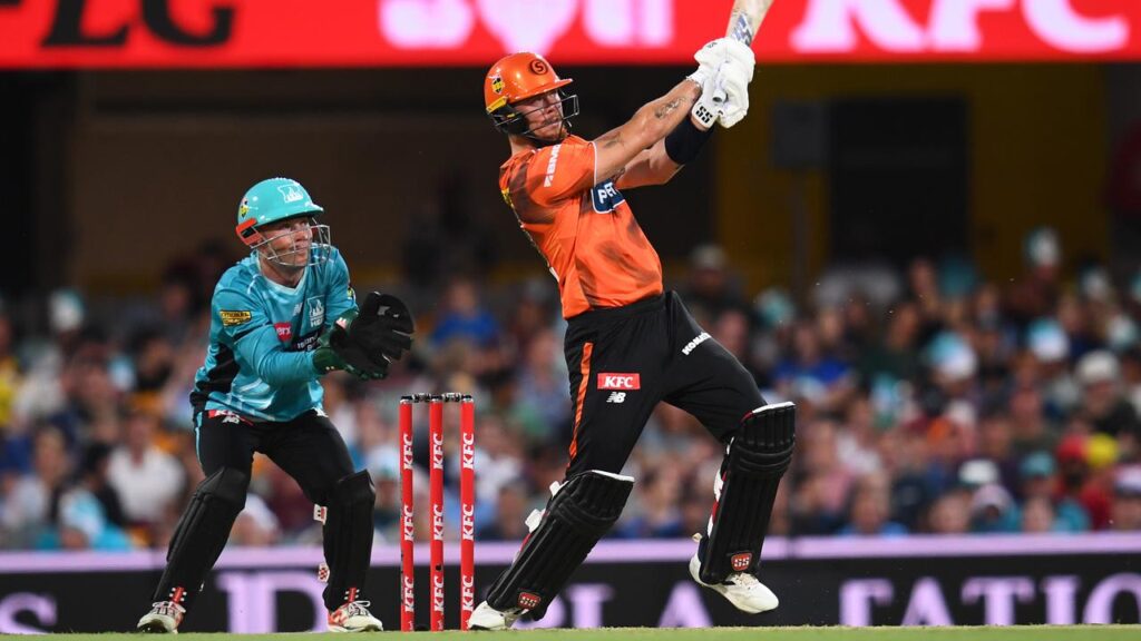 Finn Allen smashed eight sixes as the Scorchers launched an aerial assault at the Gabba. 
