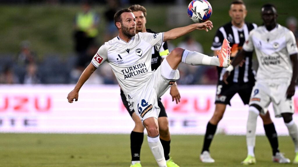 Melbourne Victory’s Juan Mata was at the centre of controversy in the draw with Macarthur.
