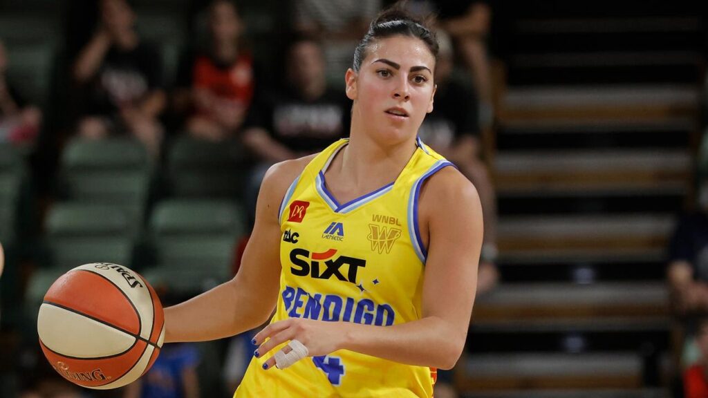 Megan McConnell has led Bendigo to an eight-point win over the Flyers in the WNBL.
