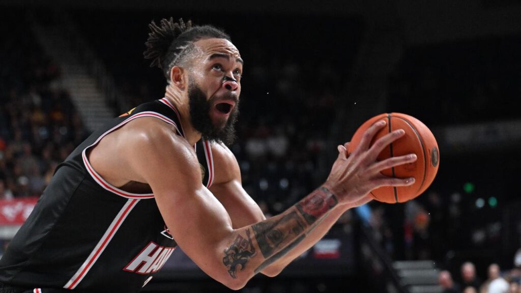 JaVale McGee notched his 13th double-double from 16 NBL games to get Illawarra back on track.
