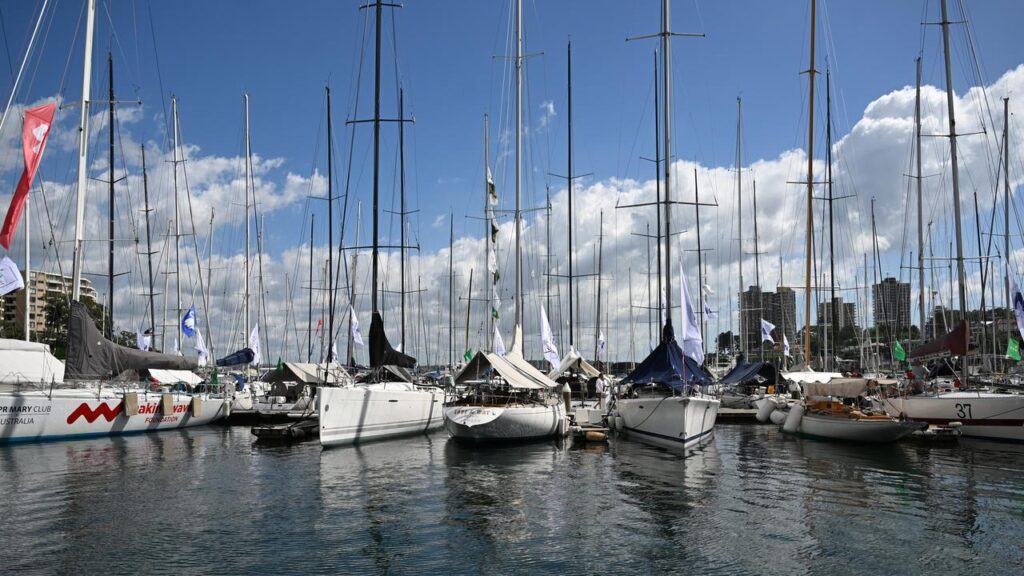Southerly winds of up to 25 knots are forecast for the start of the Sydney to Hobart race.
