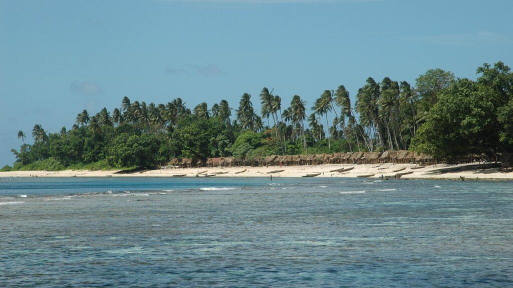An Australian-flagged cruise ship is being refloated after running aground in Papua New Guinea.
