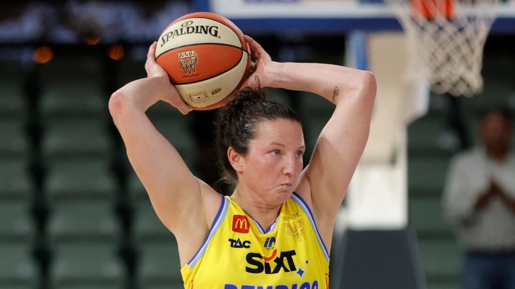 Kelsey Griffin overcame illness and sweltering conditions to lead Bendigo to victory.
