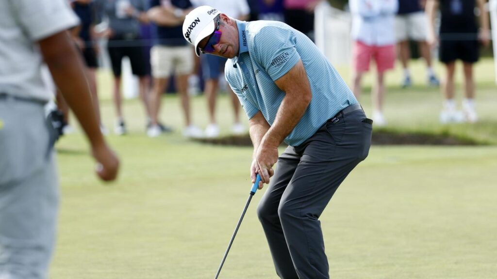 First round co-leader Ryan Fox has fallen off the pace in round two as he chases history.
