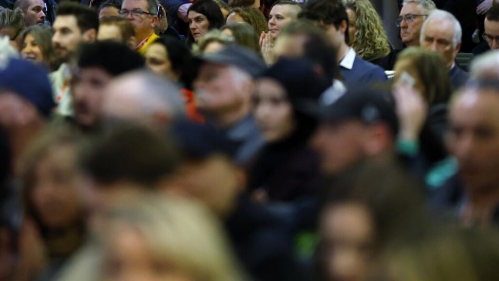 Labor says members who express anti-Semitic views within the party will be expelled.
