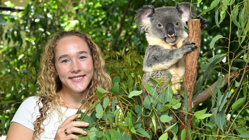 Mirra Andreeva took time out from the tennis court to visit Queensland’s Lone Pine Koala Sanctuary.
