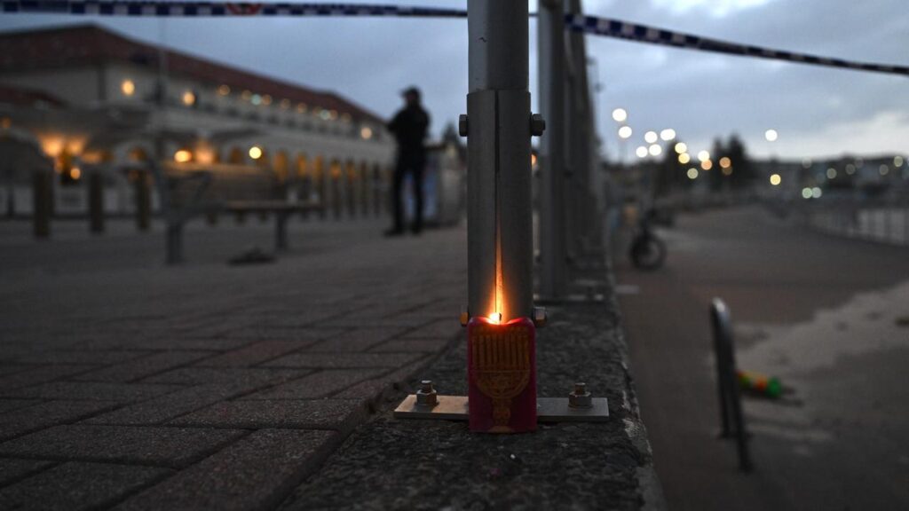 Business leaders and senior Catholics have added their voices to calls for a royal commission.
