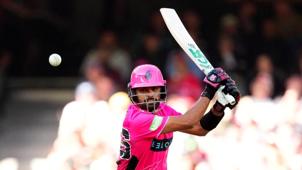 Babar Azam controlled the Sixers’ successful run chase against the Renegades.
