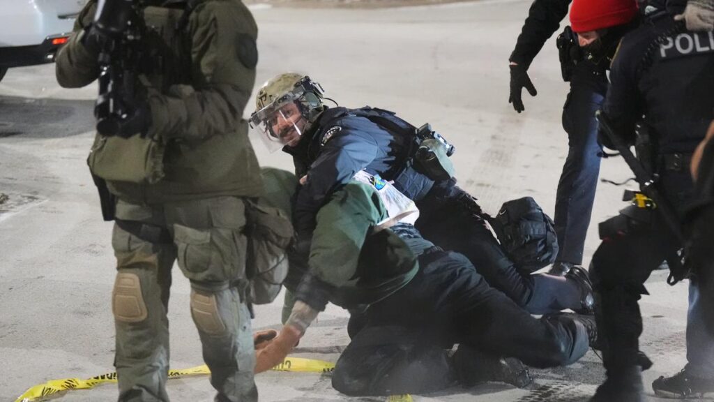 ICE sent agents to Minnesota without planning for the many bond hearings to follow, a judge says.
