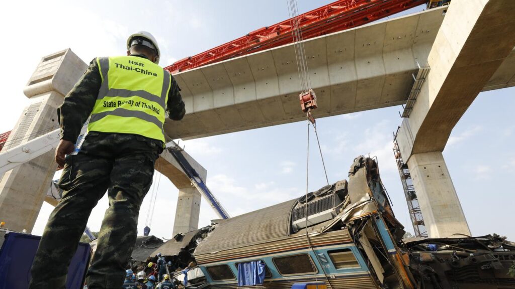 Thai authorities say 32 people were killed after a train carrying 195 people derailed.
