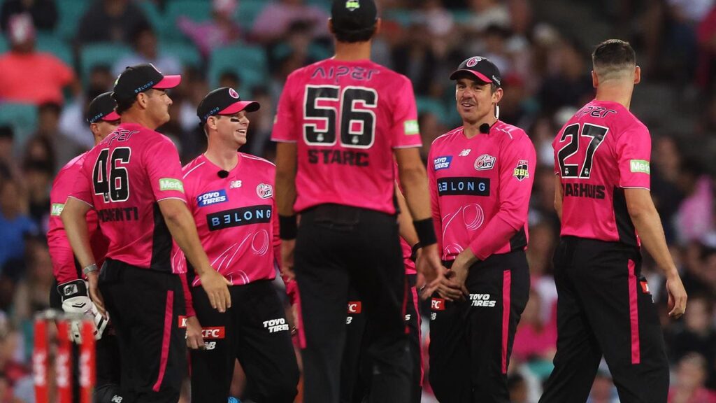 Moises Henriques has pulled out of the pre-Final media conference in the BBL.
