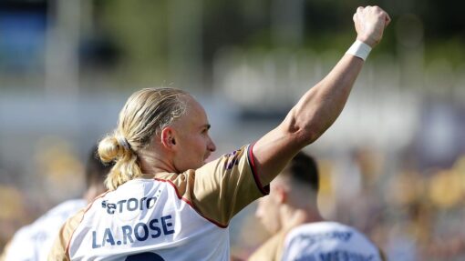 Resurgent Jets snatch away win over Melbourne City ALEAGUE MARINERS JETS