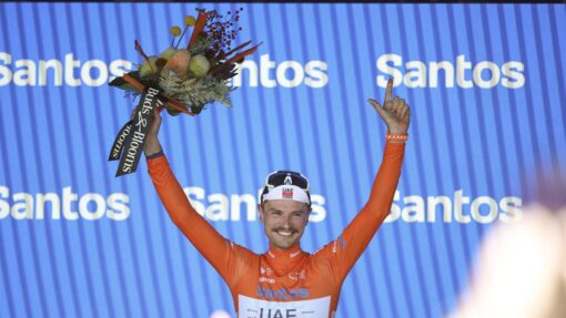 Crosswinds have Vine on edge for shorter Willunga stage CYCLING TOUR DOWN UNDER