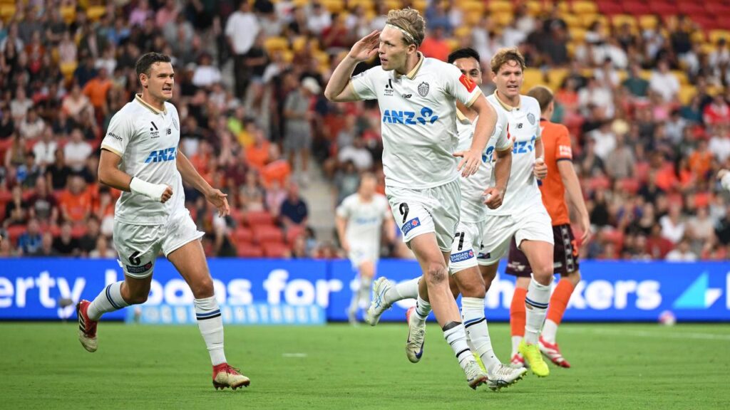 Sam Cosgrove’s early goal set the tone for Auckland’s win over Brisbane at Suncorp Stadium.
