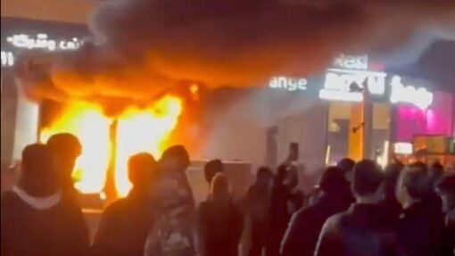 Army warning as Iran seeks to quell growing unrest Iran Protests