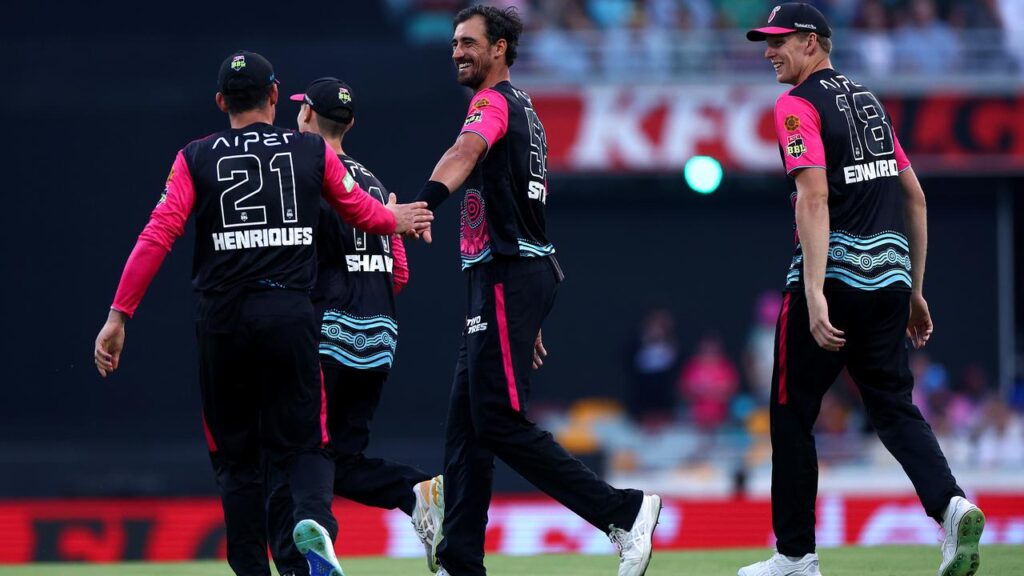 Mitch Starc (C) has helped fire the Sixers into the finals with a win over the Heat.
