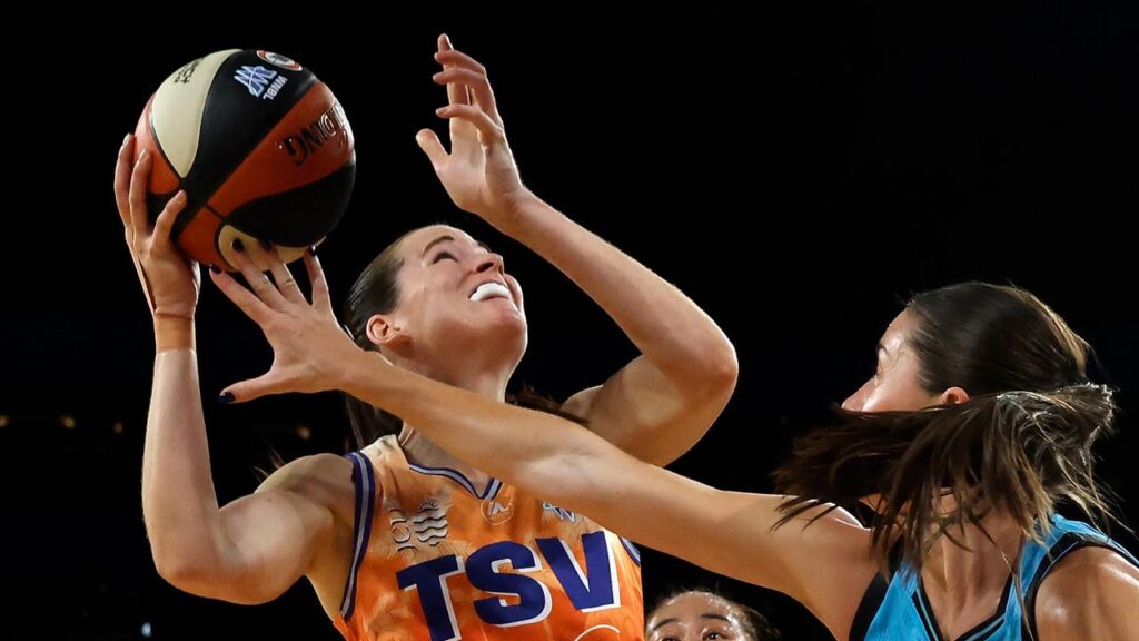 Alicia Froling’s 17 points helped Townsville Fire to a thumping victory against Southside Melbourne.
