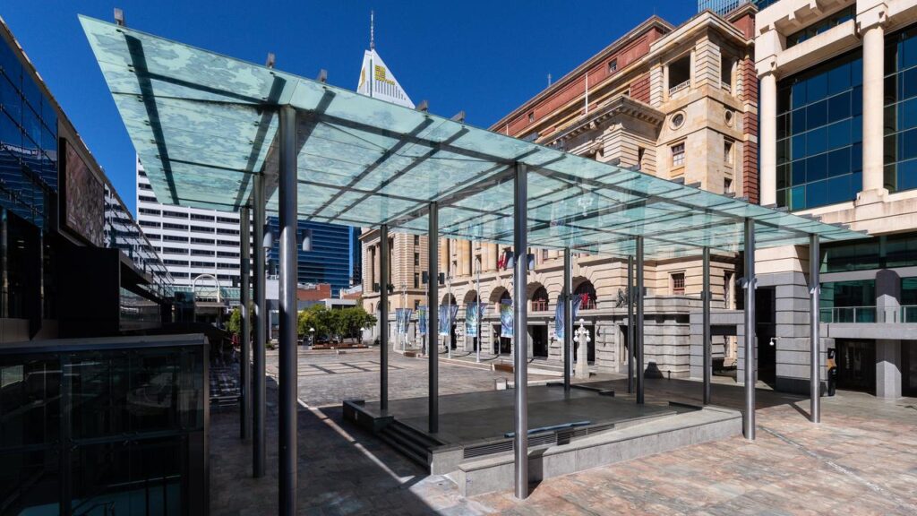 Thousands of people were evacuated from Perth’s Forrest Place after police found a homemade bomb.
