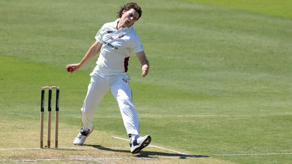 Tom Straker took 4-32 in the second innings as Queensland beat Victoria at the MCG. 
