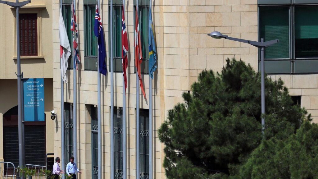 The families of Australian diplomats based in Lebanon and Israel have been told to leave.
