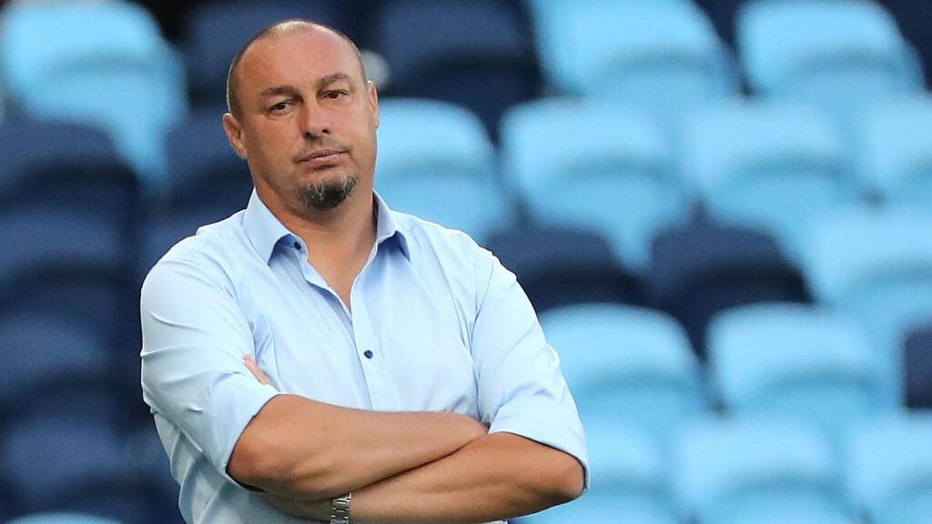 Longtime Sydney FC coach Ante Juric has stood down as the club struggles this season.
