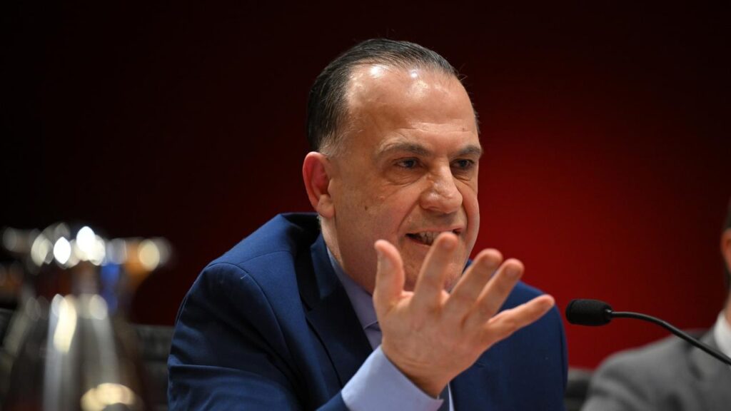 ARL Commission chair Peter V’landys is keen to include a global round in the NRL competition.
