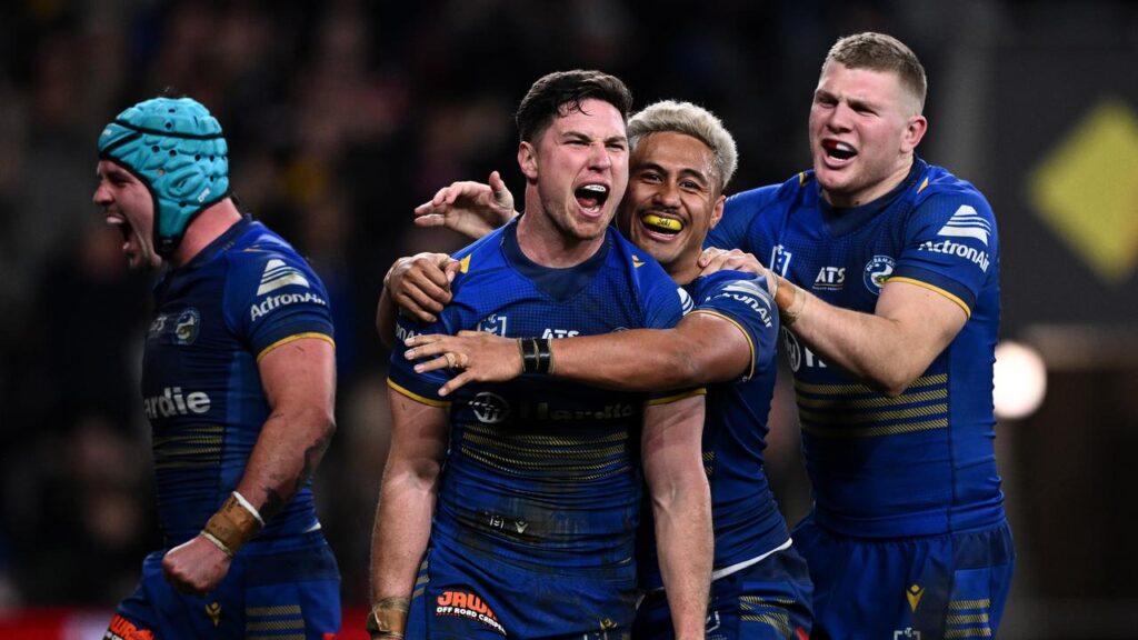 Mitch Moses (2-l) believes Jonah Pezet’s arrival will offer him more freedom in the halves in 2026.
