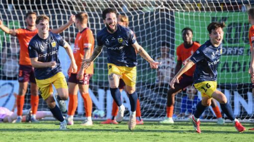ALEAGUE ROAR MARINERS