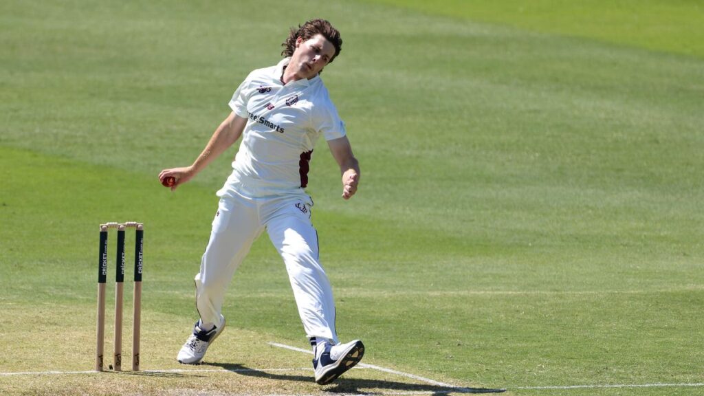 Tom Straker took three wickets for Queensland as they looked to down Victoria in the Shield.
