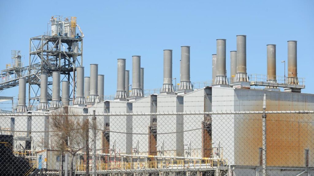 An aluminium smelter in central Queensland will be the beneficiary of a government cash splash.
