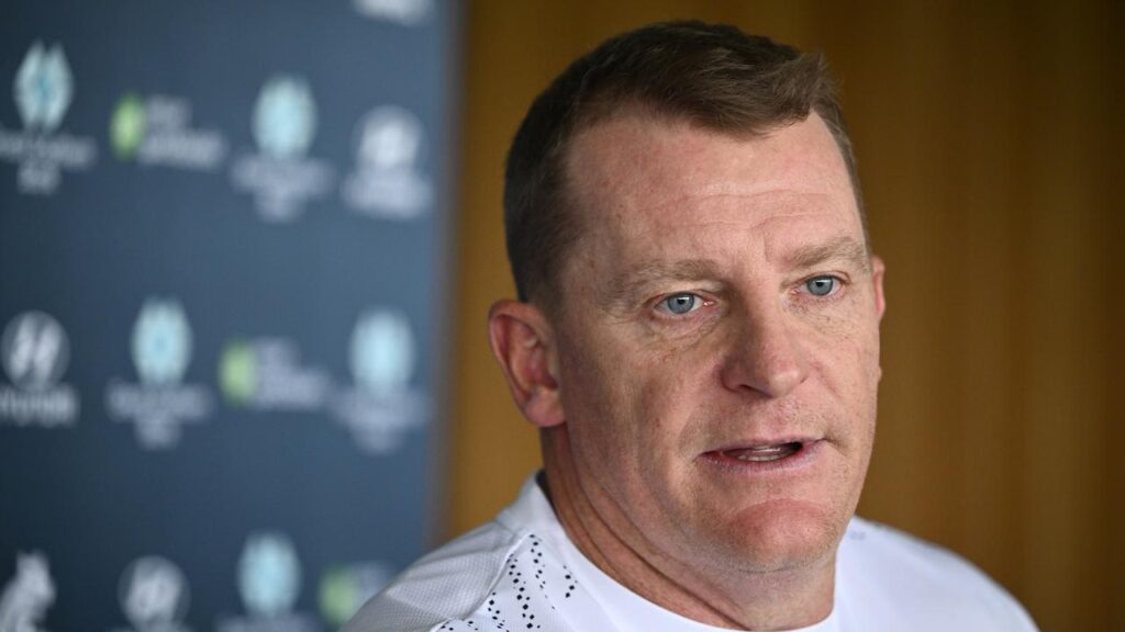 Carlton coach Michael Voss has played down criticism of the club by a former star player.
