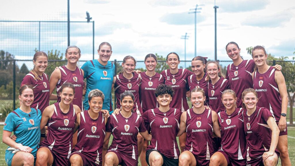 The two remaining Iranian soccer players joined a training session with the Brisbane Roar.
