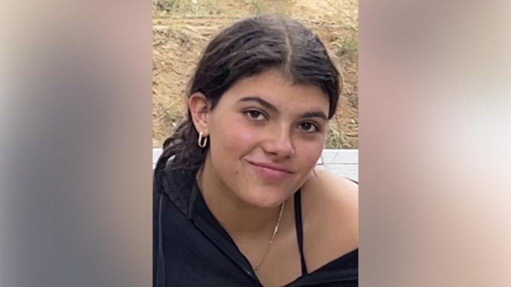 Mourners farewelled a Canadian teenager who died at a popular Queensland tourist destination.
