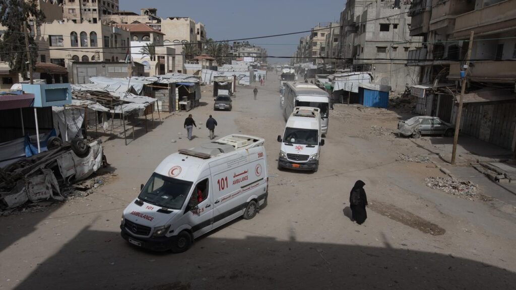 Ambulances are taking several wounded people to the Rafah crossing in the south of the Gaza Strip.
